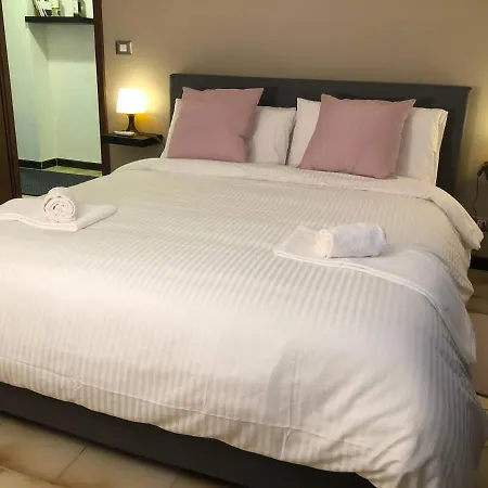 Daire Il Gatto Sulla Luna, Ai Piedi Delle Langhe Narzole